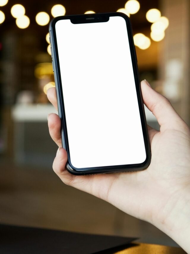 Best Camera Mobile Phones Under 30000 in India (2024)